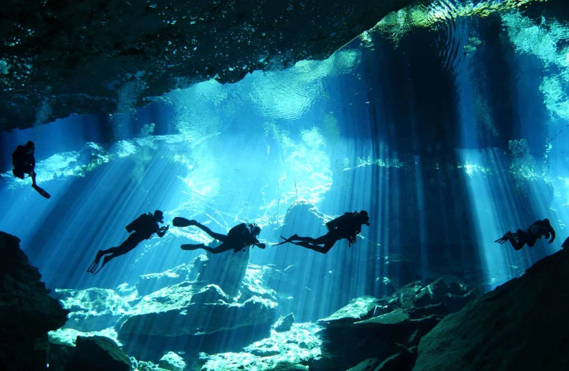 Cenote diving