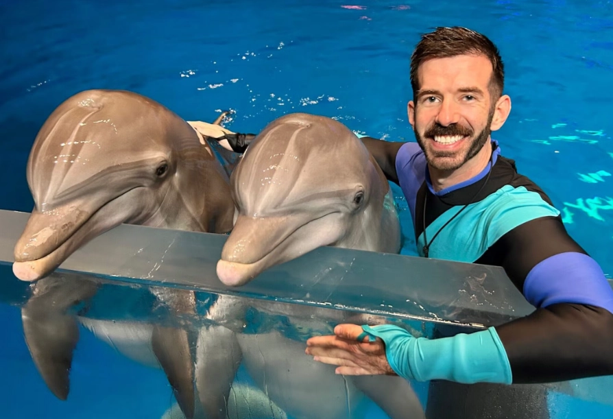 Georgia Aquarium dolphin swim