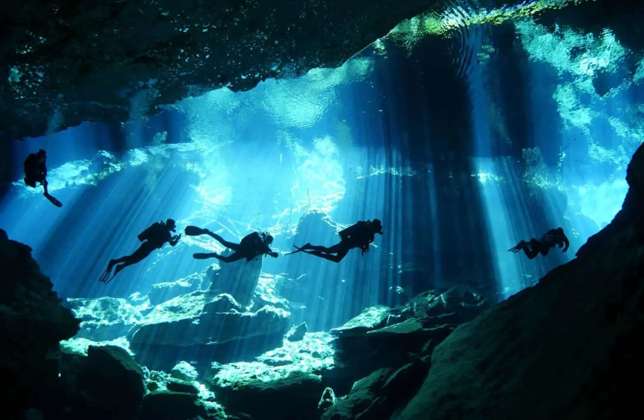 Yucatan cenotes diving