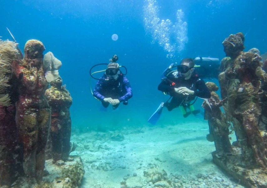 PADI certification Cancun