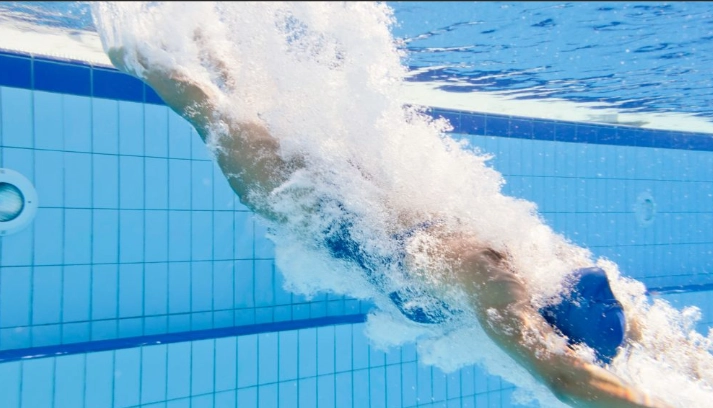 how to dive into water